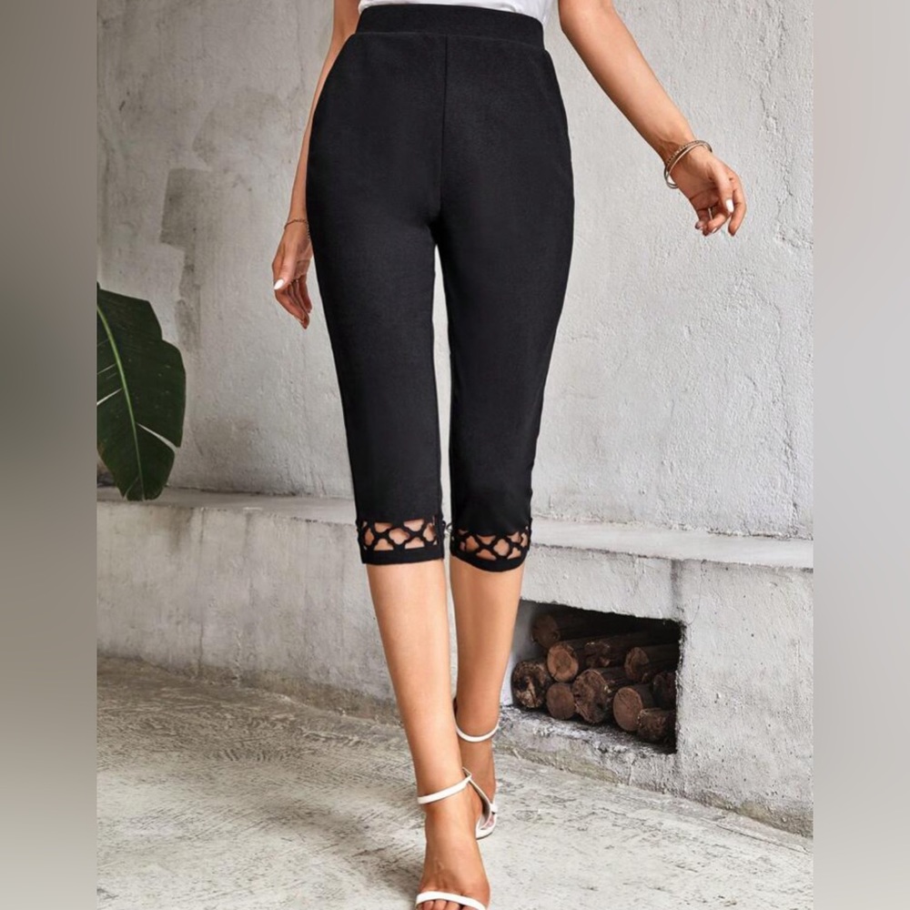 EMERY ROSE Cut Out Hem Capri Pants size 10